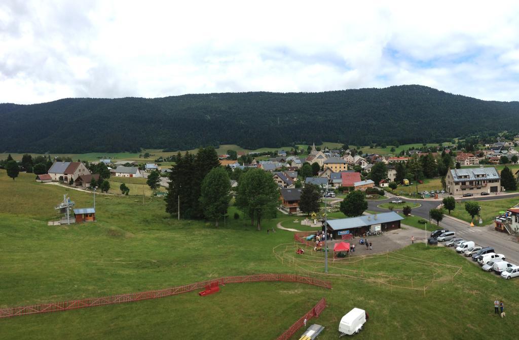 Hotel La Tapia Autrans-Meaudre-en-Vercors Eksteriør bilde